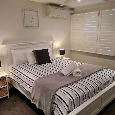 Wharf Lodge River View Apartment Maroochydore Buitenkant foto