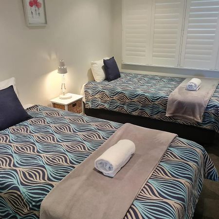 Wharf Lodge River View Apartment Maroochydore Buitenkant foto